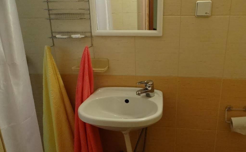 Hotel Desna Kut Kiev Luaran gambar