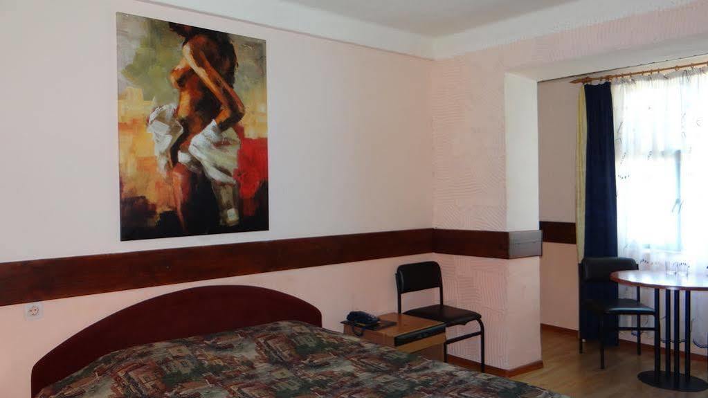 Hotel Desna Kut Kiev Luaran gambar