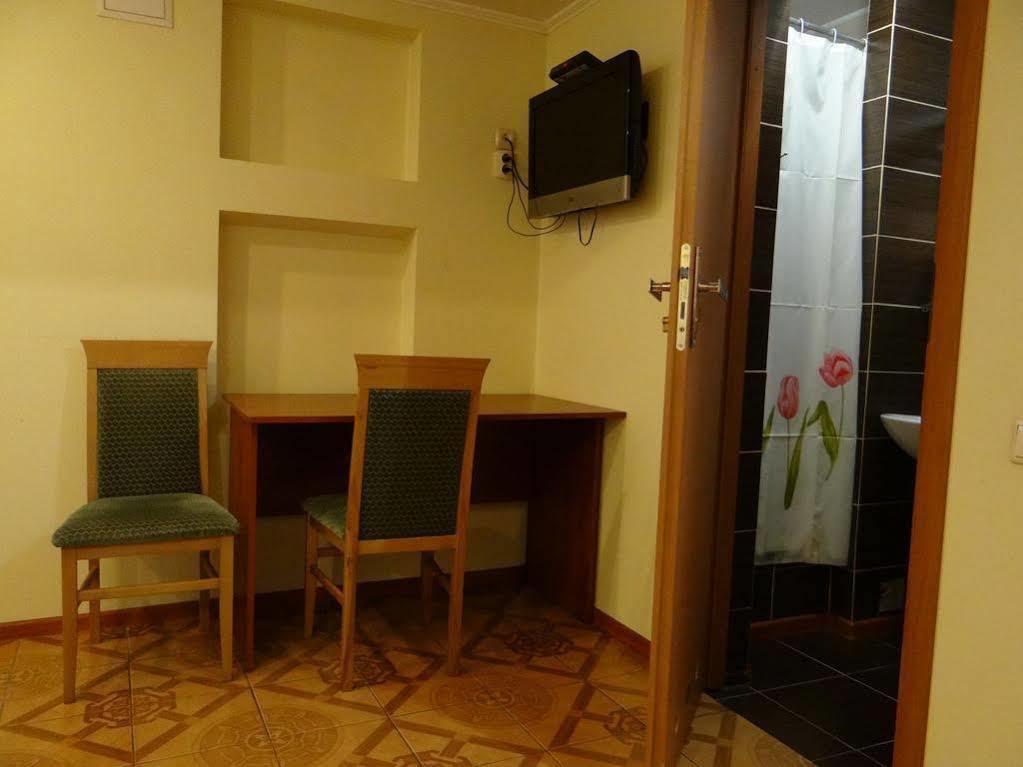 Hotel Desna Kut Kiev Luaran gambar